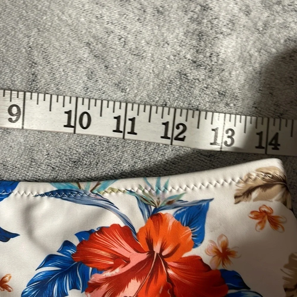 NWOT floral swim bottoms L